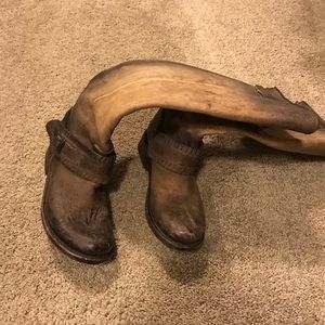 Freebird Red bank size 8 boots